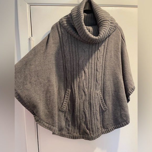 NY&Co. Poncho Sweater | L - Picture 2 of 6